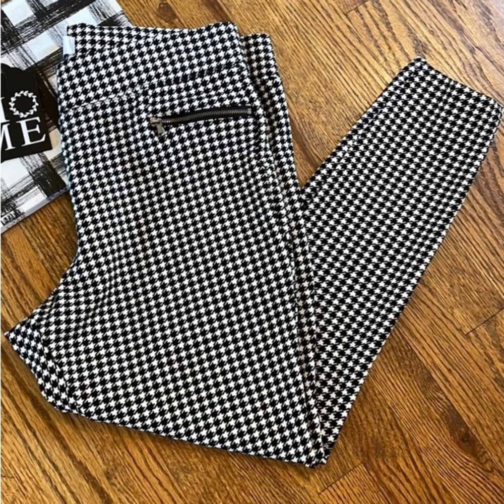 Old Navy Black/White Houndstooth | Stevie
Leggings | Size Petite Large